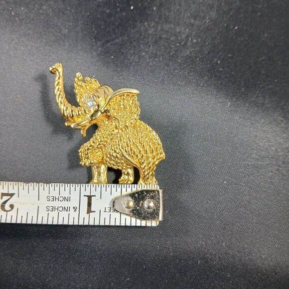 Vintage Gold Tone Elephant Rhinestone Brooch - Picture 4 of 6